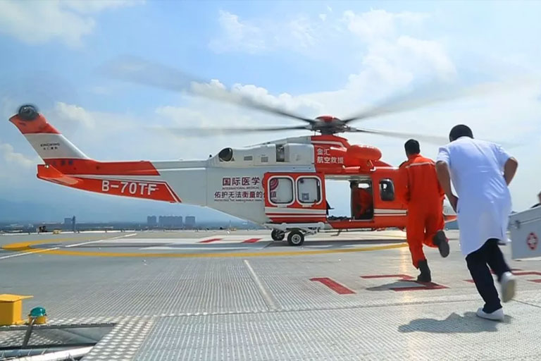 西安國際醫(yī)學(xué)中心緊急救援停機坪通過驗收，空中120開啟綠色生命通道