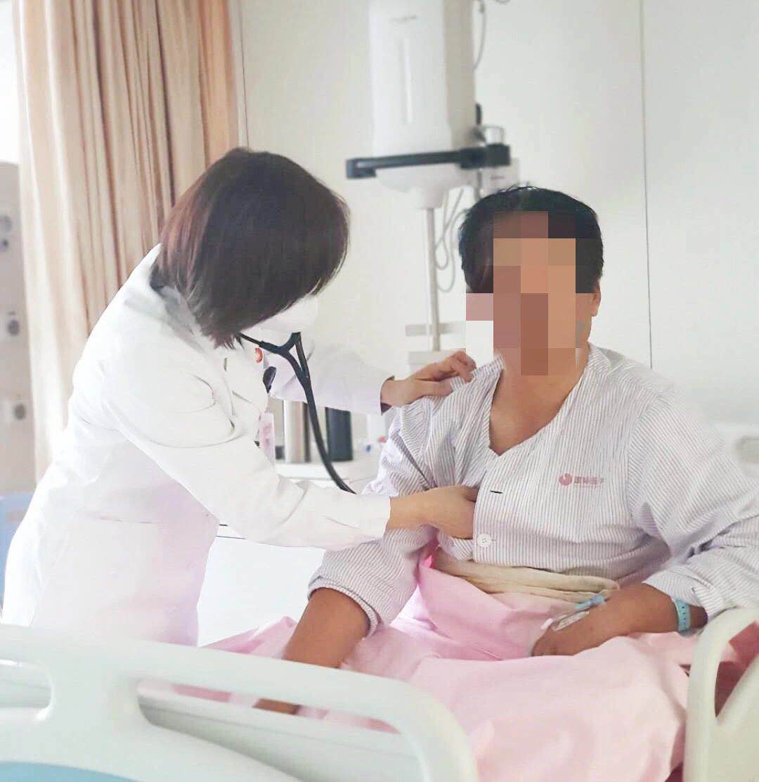 這種胸悶、胸痛要注意！你該去做這項(xiàng)檢查