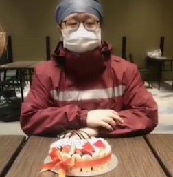 祝在前線(xiàn)奮戰(zhàn)的白衣戰(zhàn)士生日快樂(lè)！