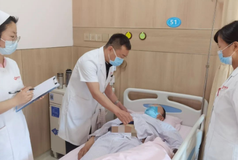 險！胸痛查出體內(nèi)的“不定時炸彈” 醫(yī)生妙手成功“拆彈”