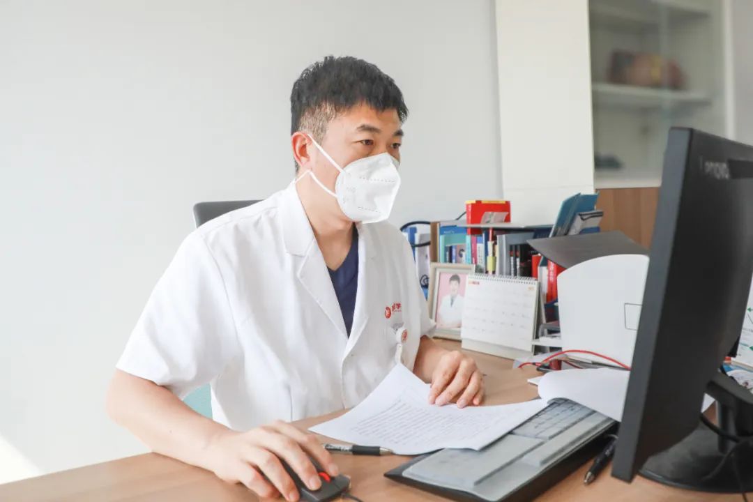 心內(nèi)科陳效安醫(yī)生連線陜西臺《閃耀三秦》，暢談醫(yī)生成長之路