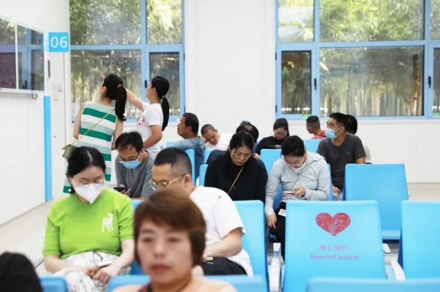 關(guān)愛呼吸健康！這場公益篩查活動(dòng)傳遞溫暖與希望